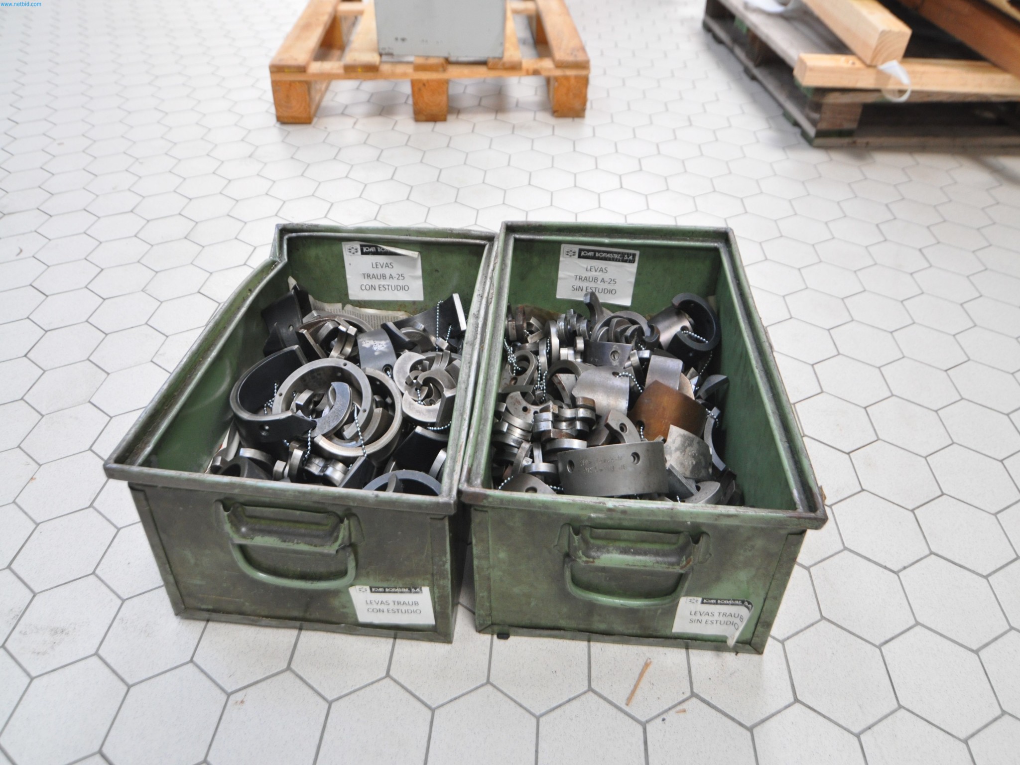 Máquinas para la transformación de la madera y el metal en España-14