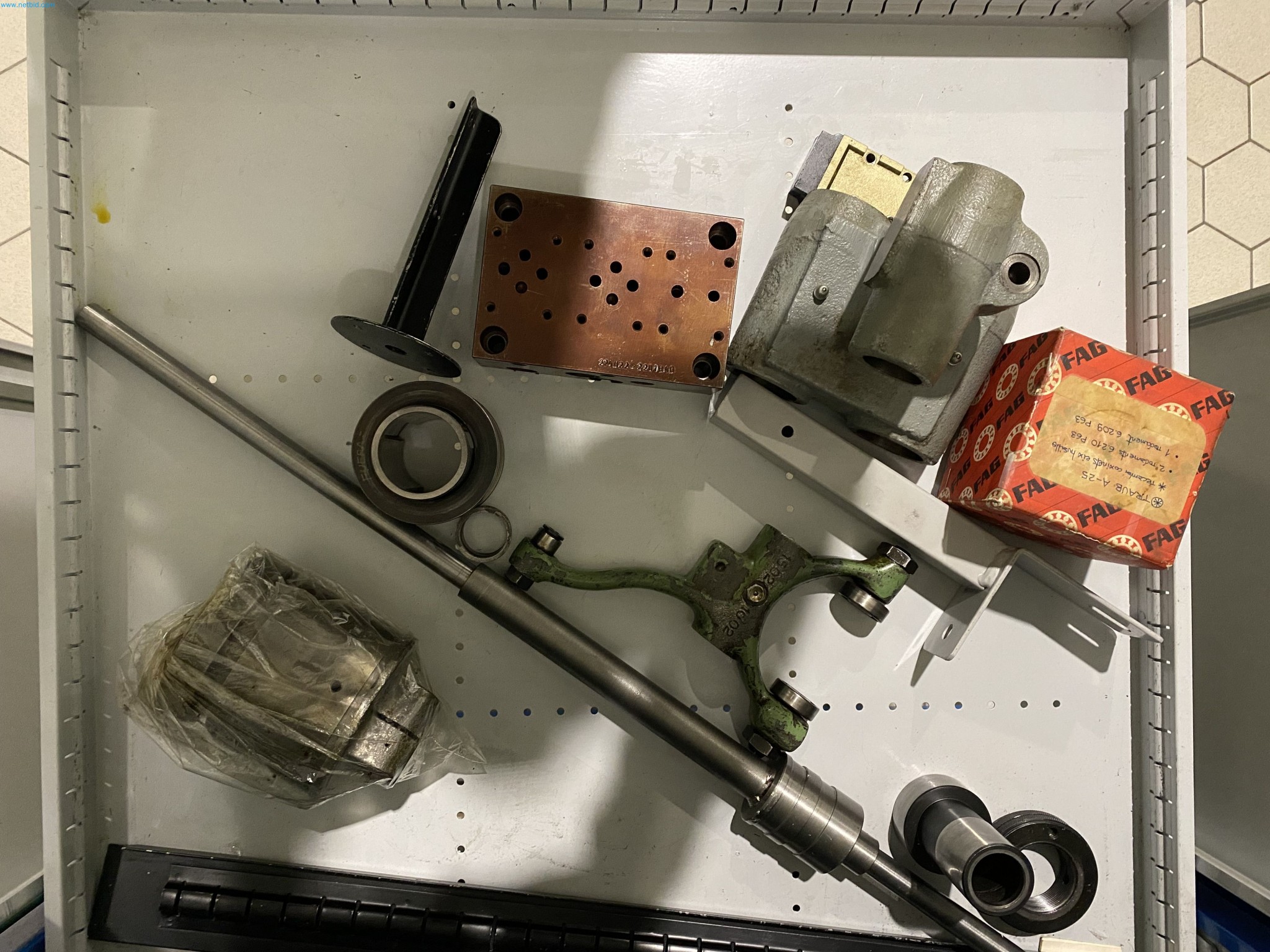 Máquinas para la transformación de la madera y el metal en España-7