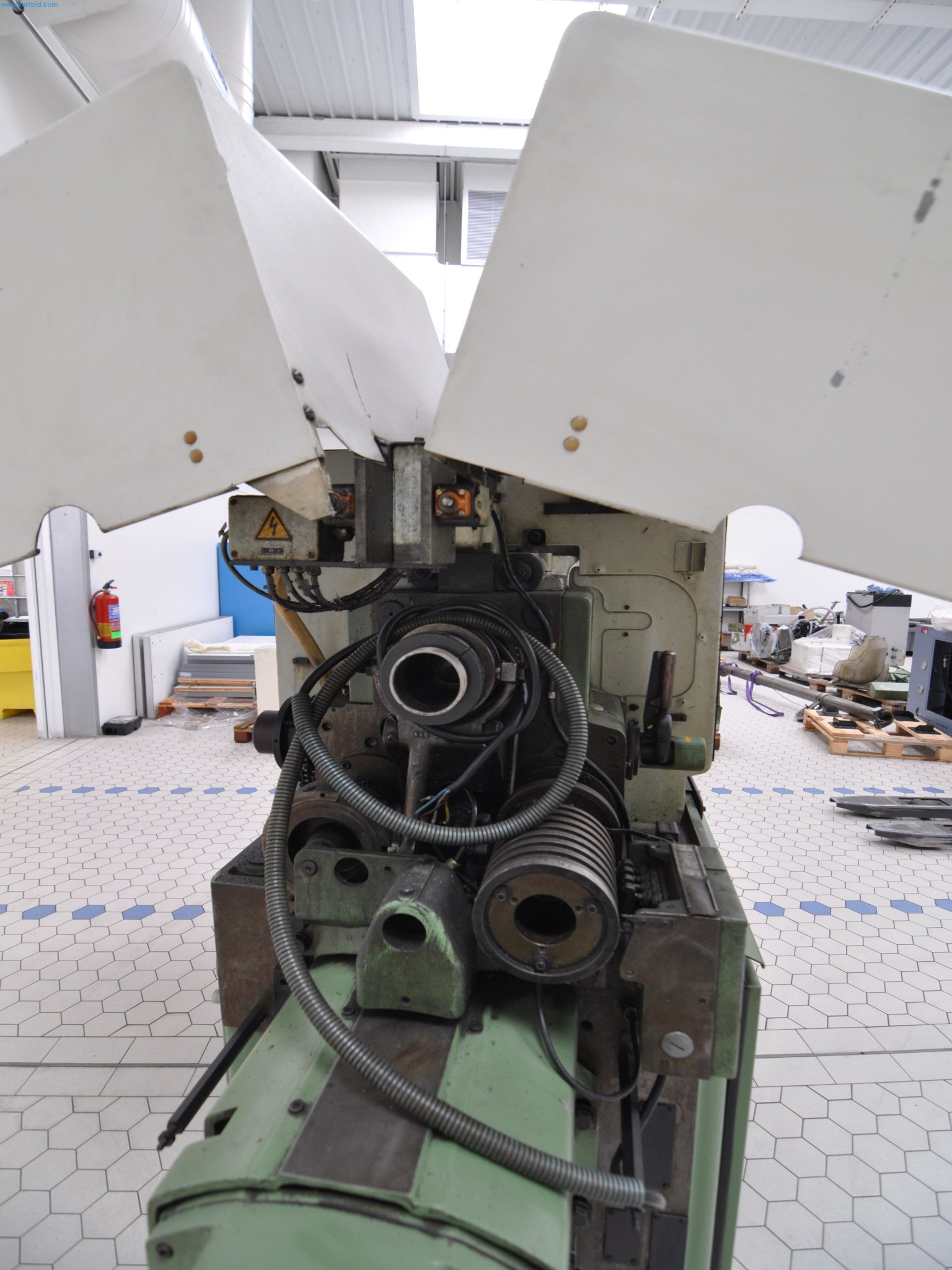 Stroje na zpracování dřeva a kovů ve Španělsku-11