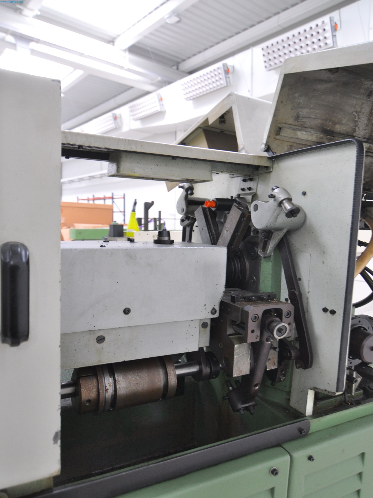 Stroje na zpracování dřeva a kovů ve Španělsku-4