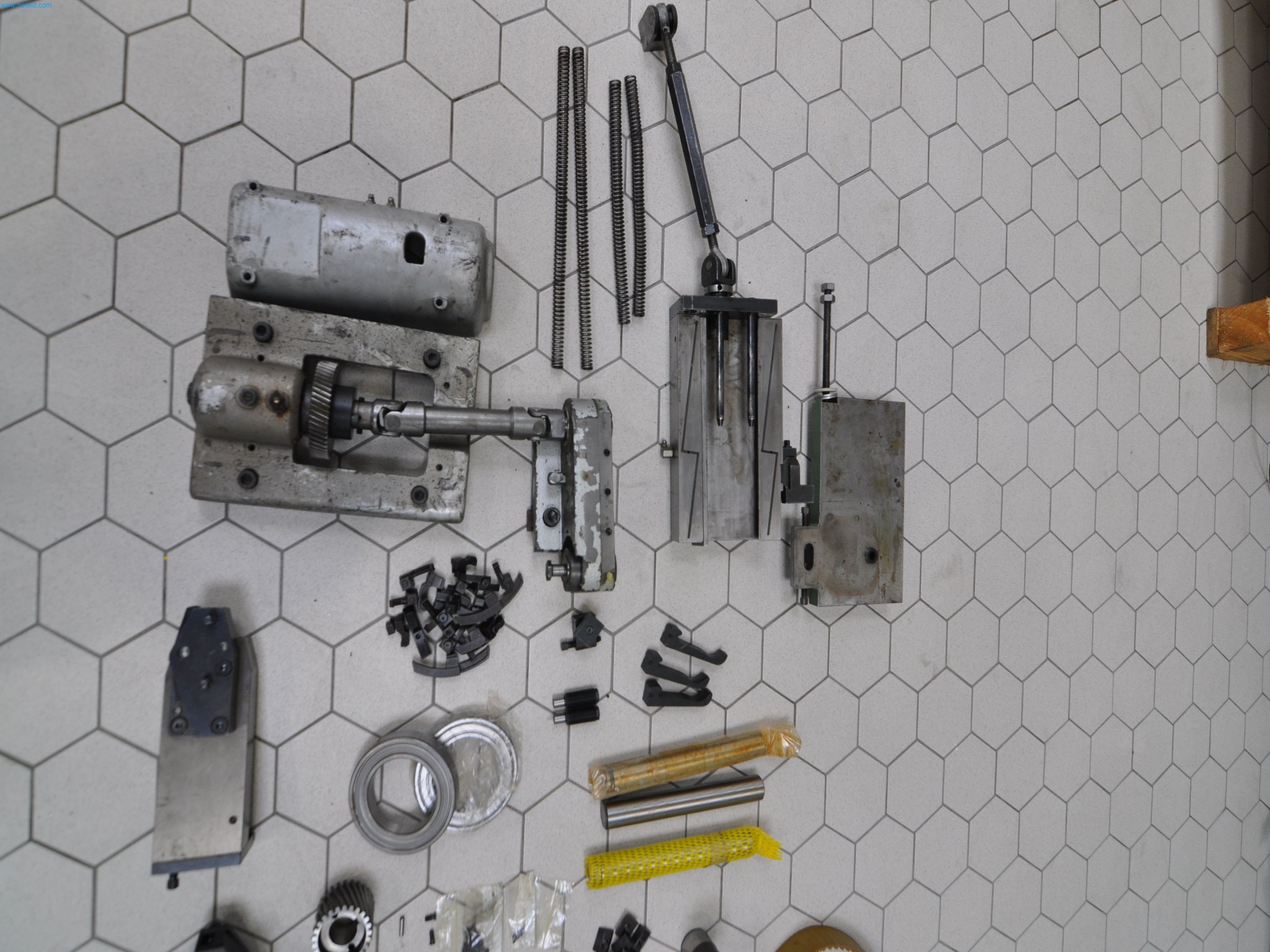 Stroje na zpracování dřeva a kovů ve Španělsku-2