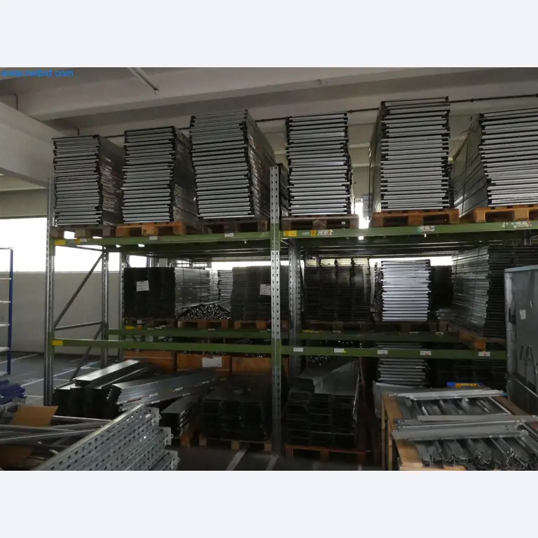 Equipamento operacional, de escritório e comercial para uma empresa de venda por correspondência em linha-7