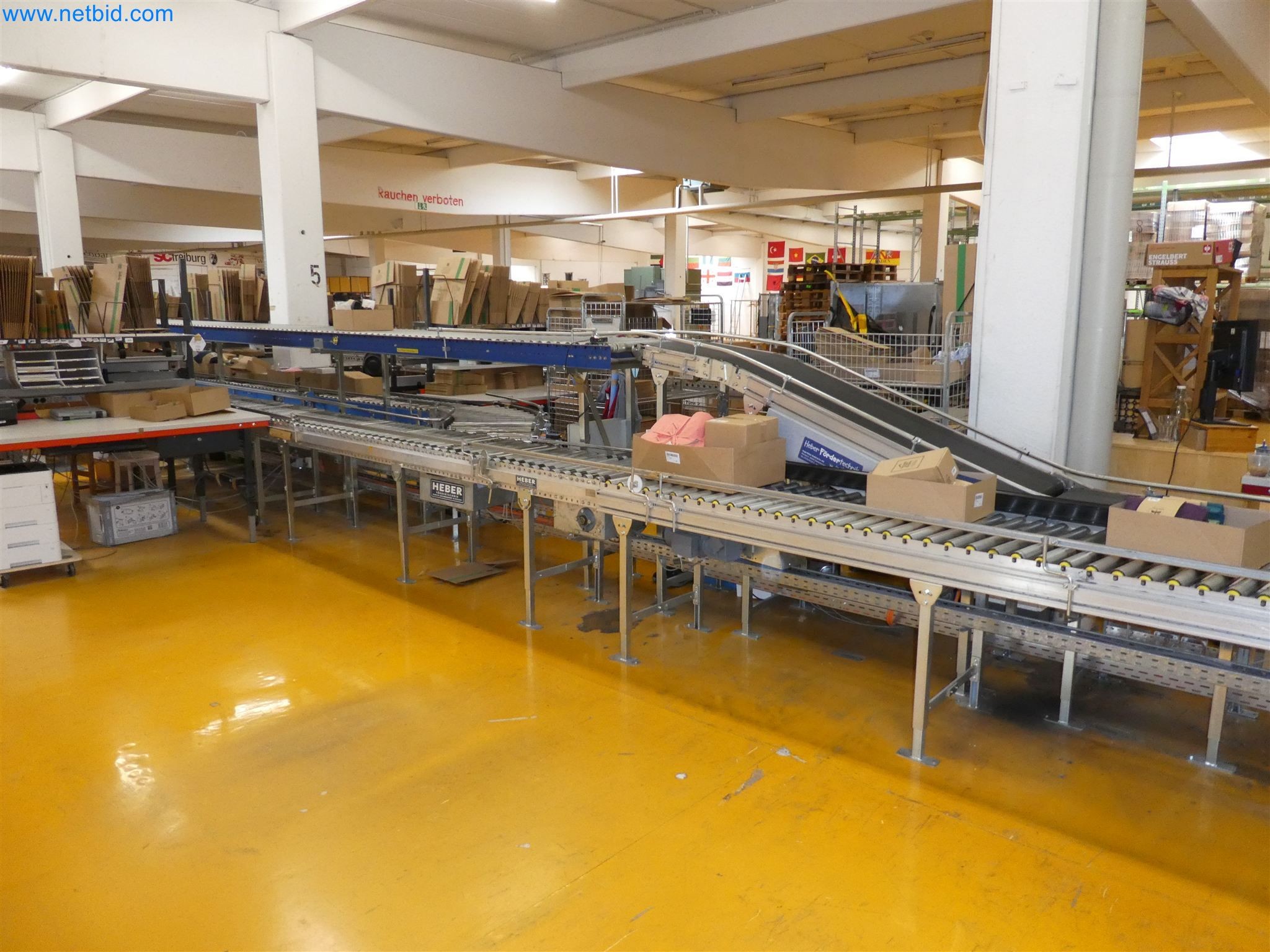 Equipamiento operativo, de oficina y comercial para una empresa de venta por correo en línea-6