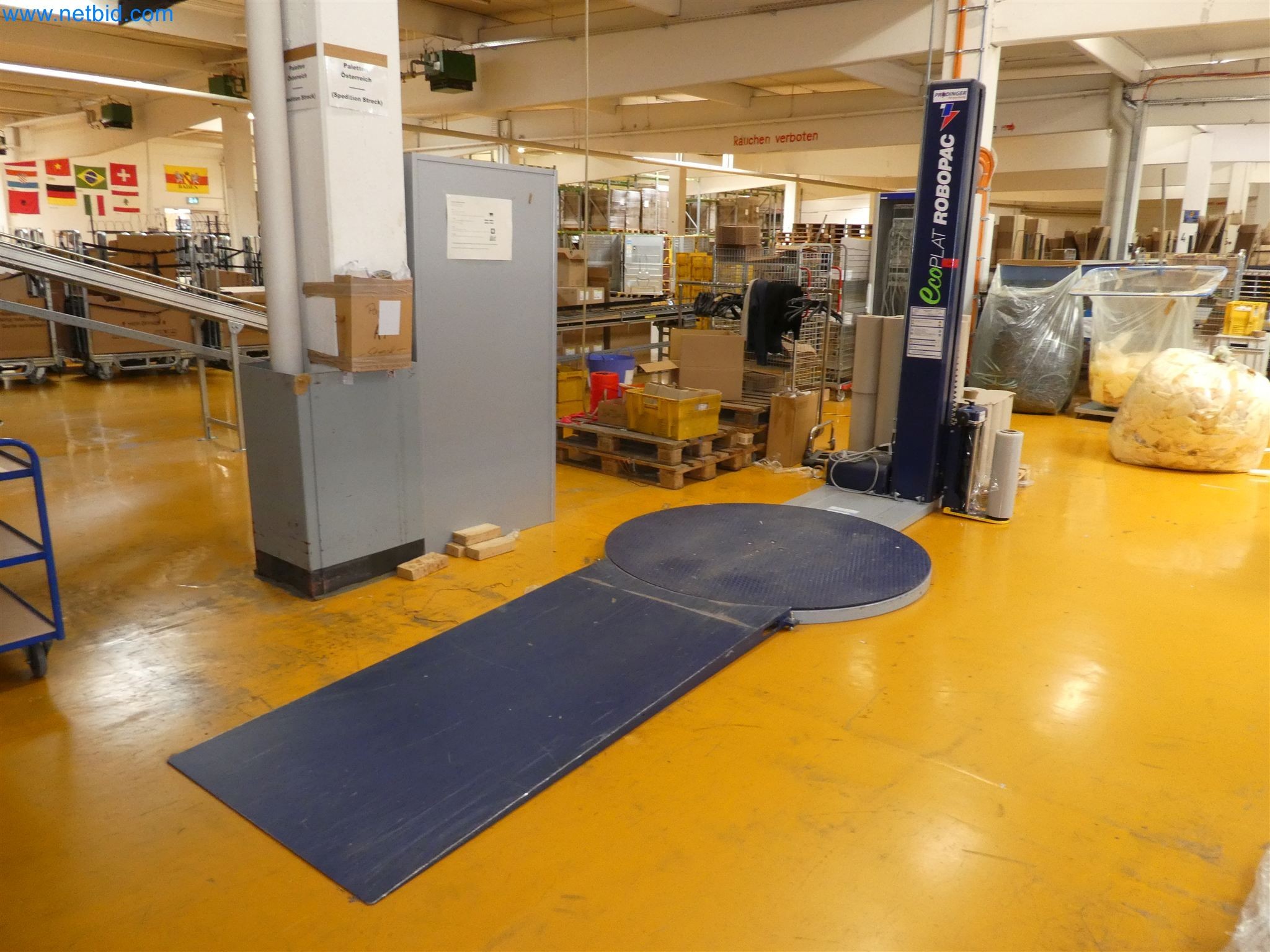 Sprzęt operacyjny, biurowy i biznesowy dla internetowej firmy wysyłkowej-3