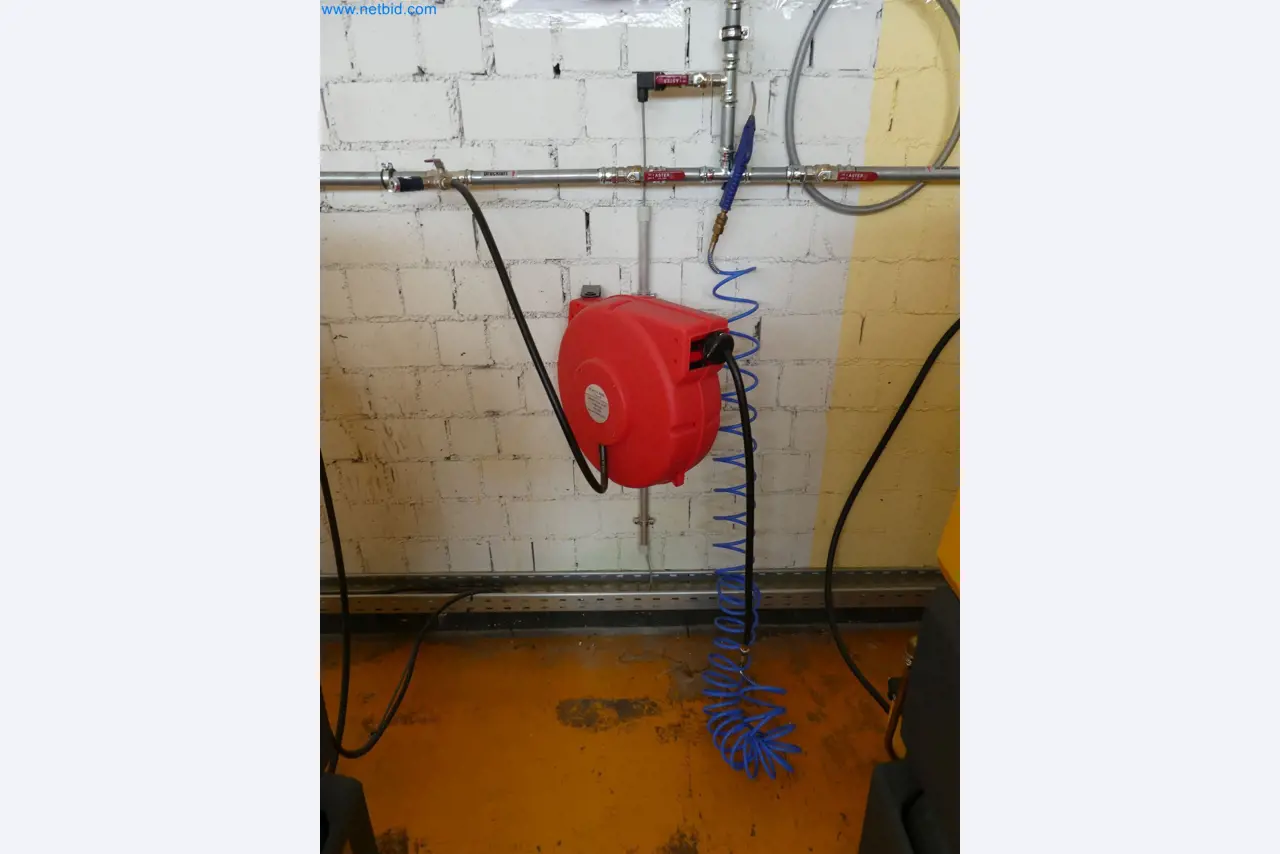 Operativna, pisarniška in poslovna oprema za spletno podjetje za prodajo po pošti-10