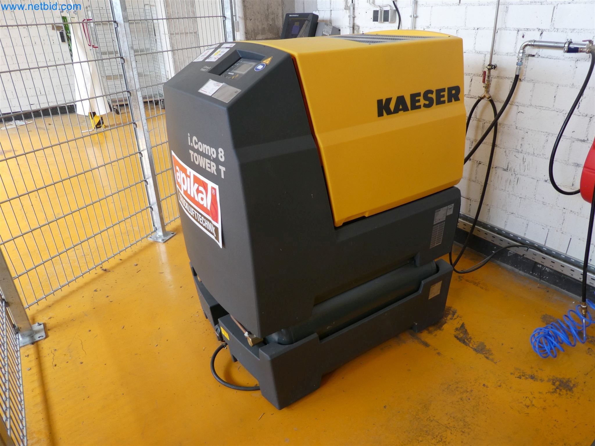 Provozní, kancelářské a obchodní vybavení pro internetovou zásilkovou společnost-9