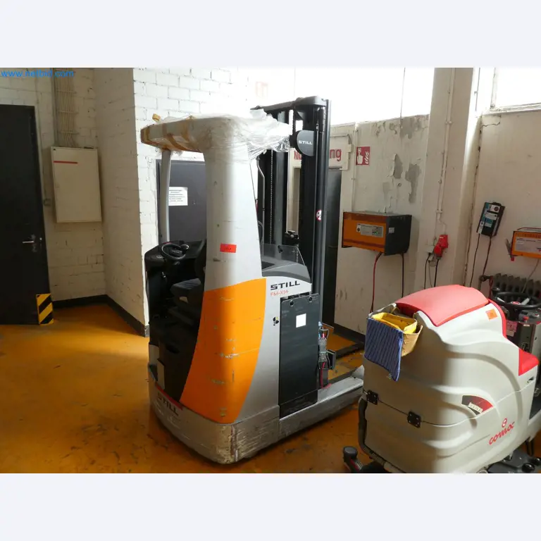 Provozní, kancelářské a obchodní vybavení pro internetovou zásilkovou společnost-3