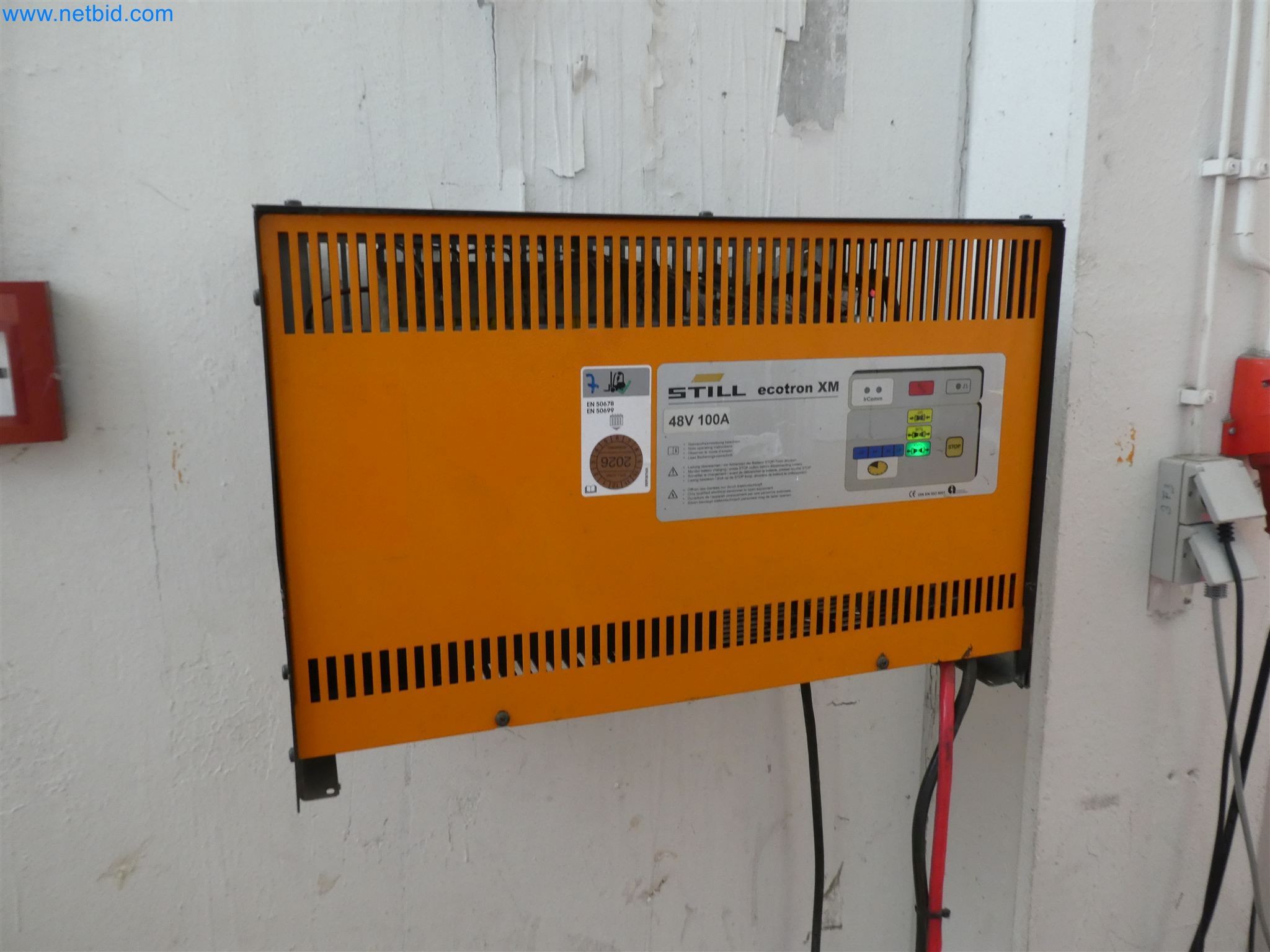 Equipamento operacional, de escritório e comercial para uma empresa de venda por correspondência em linha-4