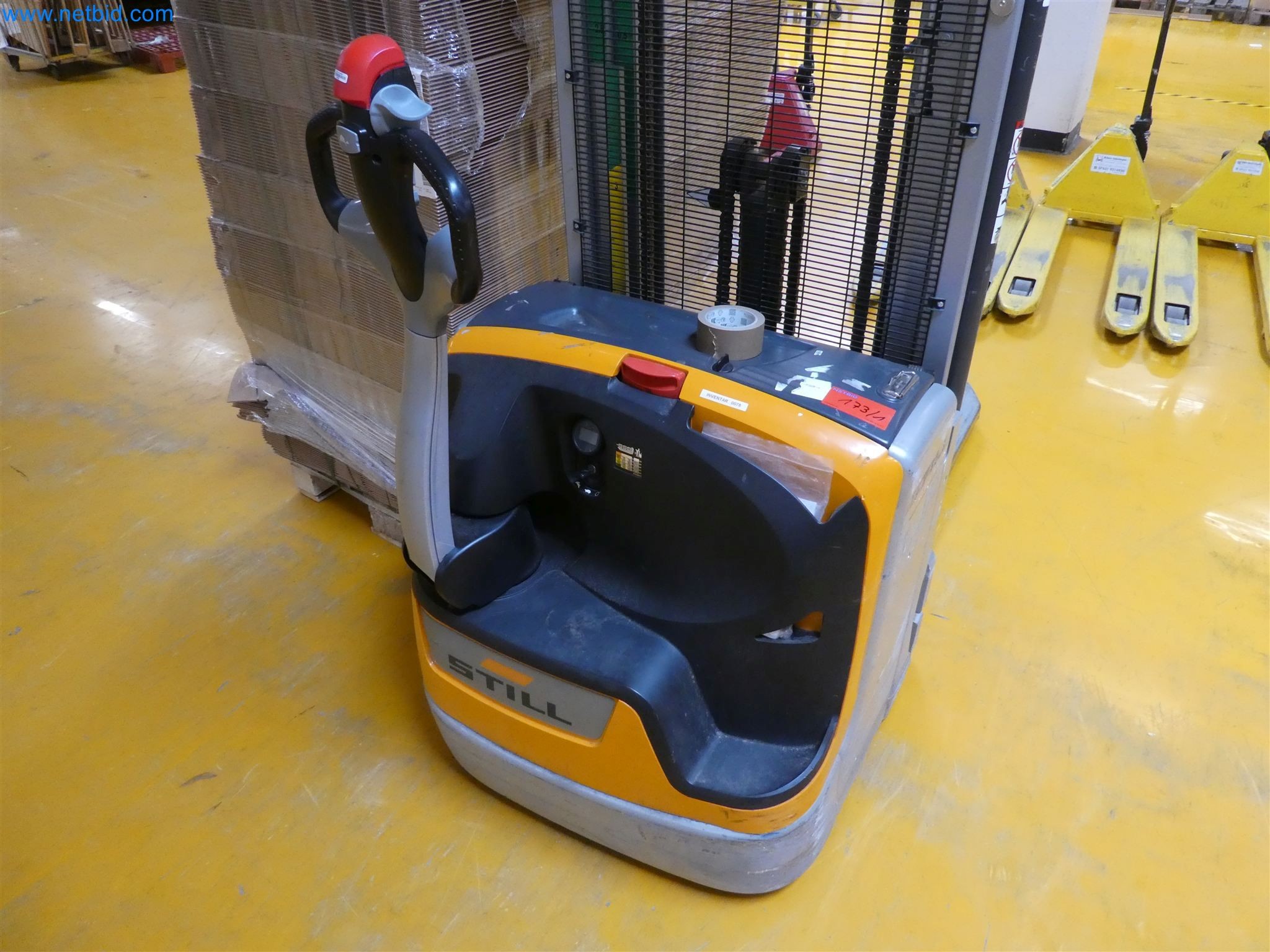 Sprzęt operacyjny, biurowy i biznesowy dla internetowej firmy wysyłkowej-2