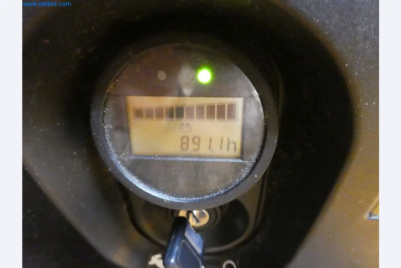 Sprzęt operacyjny, biurowy i biznesowy dla internetowej firmy wysyłkowej-5