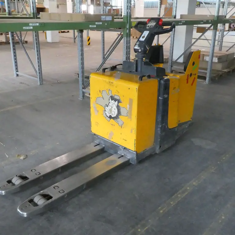 Ride-on electric pallet truck Jungheinrich