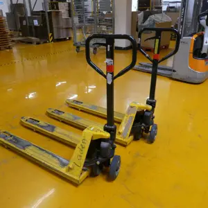 2 Pallet truck