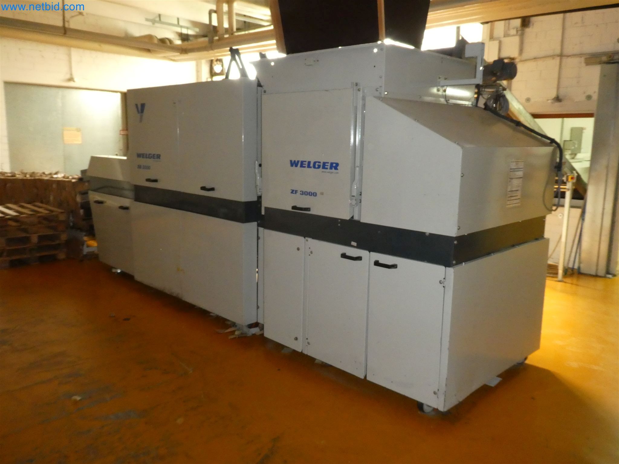 Provozní, kancelářské a obchodní vybavení pro internetovou zásilkovou společnost-5