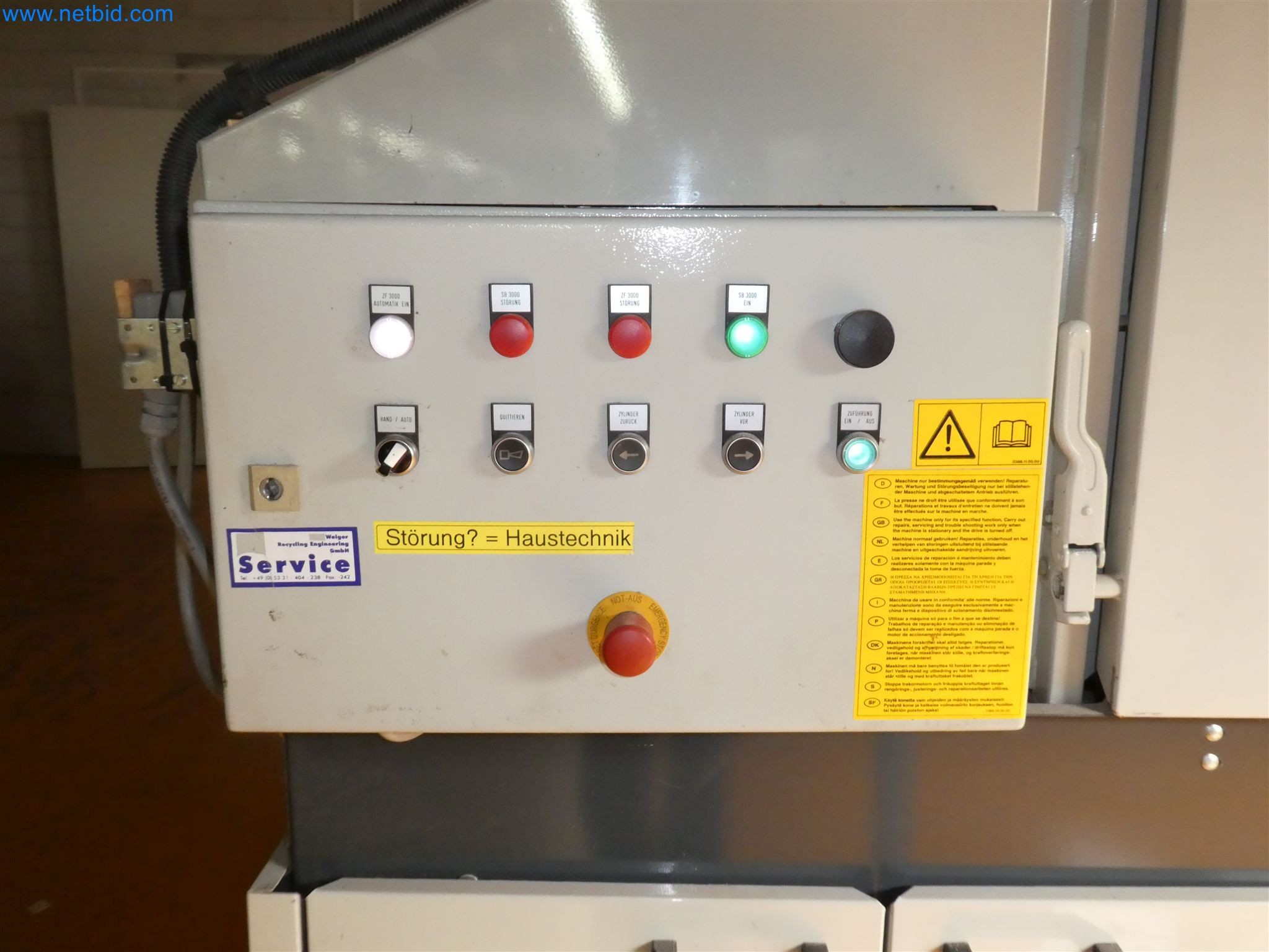 Provozní, kancelářské a obchodní vybavení pro internetovou zásilkovou společnost-6