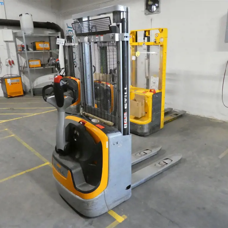 Electric pallet truck Still EXV10C