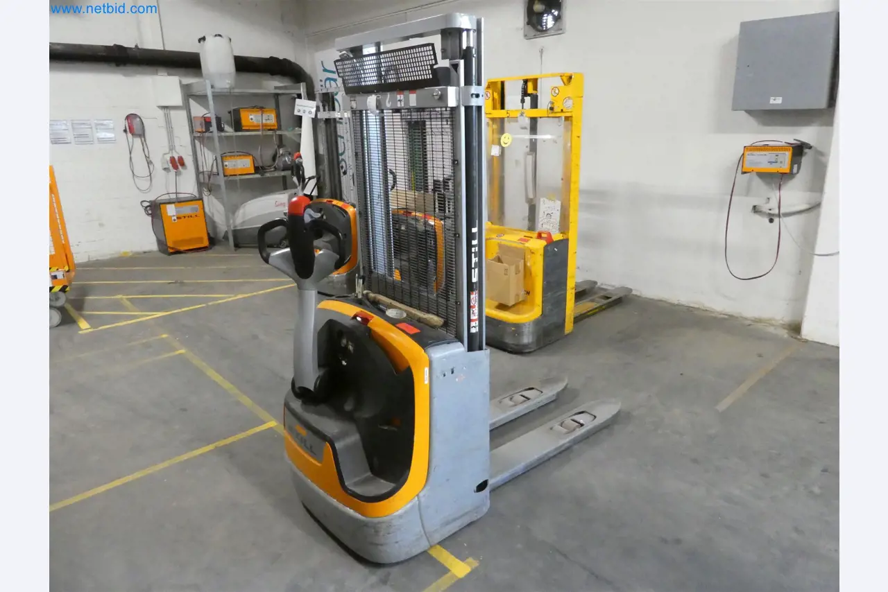 Sprzęt operacyjny, biurowy i biznesowy dla internetowej firmy wysyłkowej-1