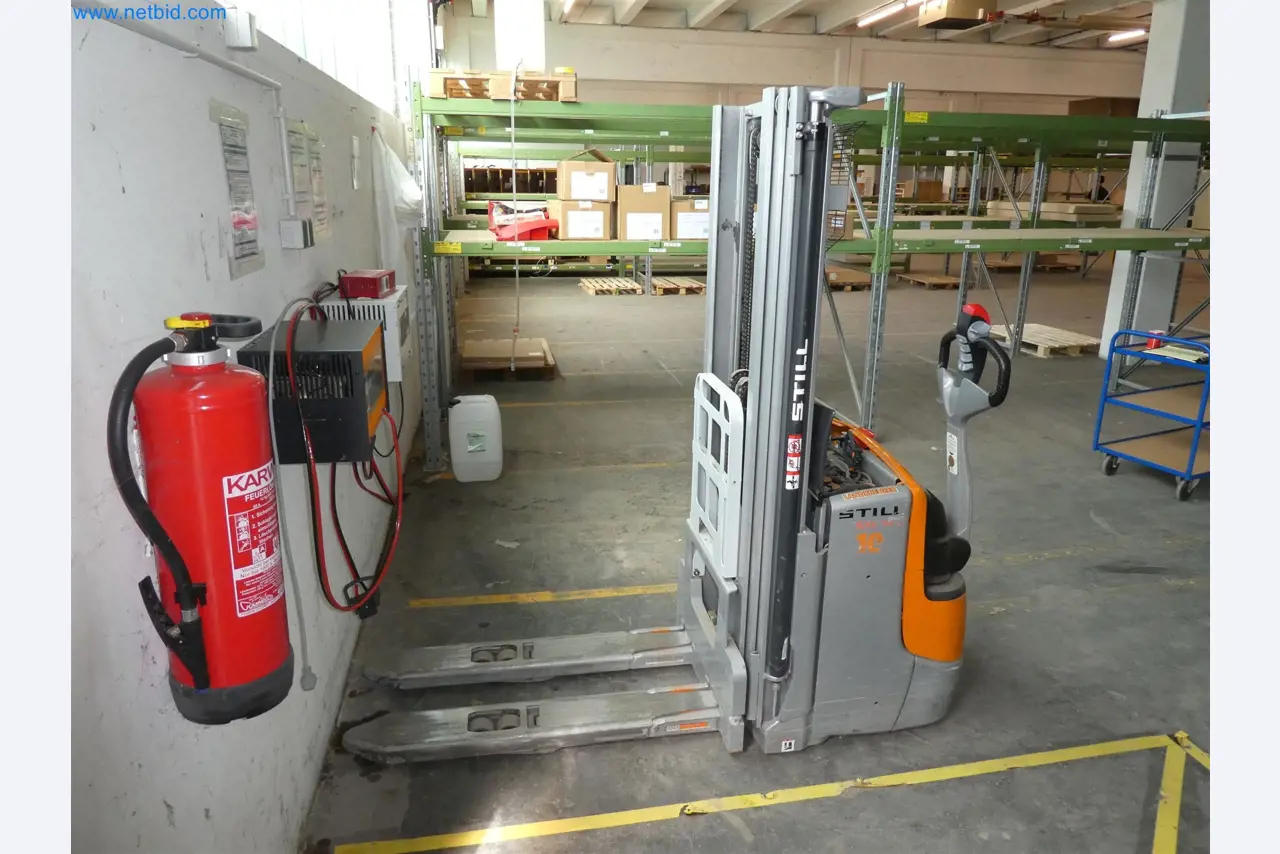 Sprzęt operacyjny, biurowy i biznesowy dla internetowej firmy wysyłkowej-4