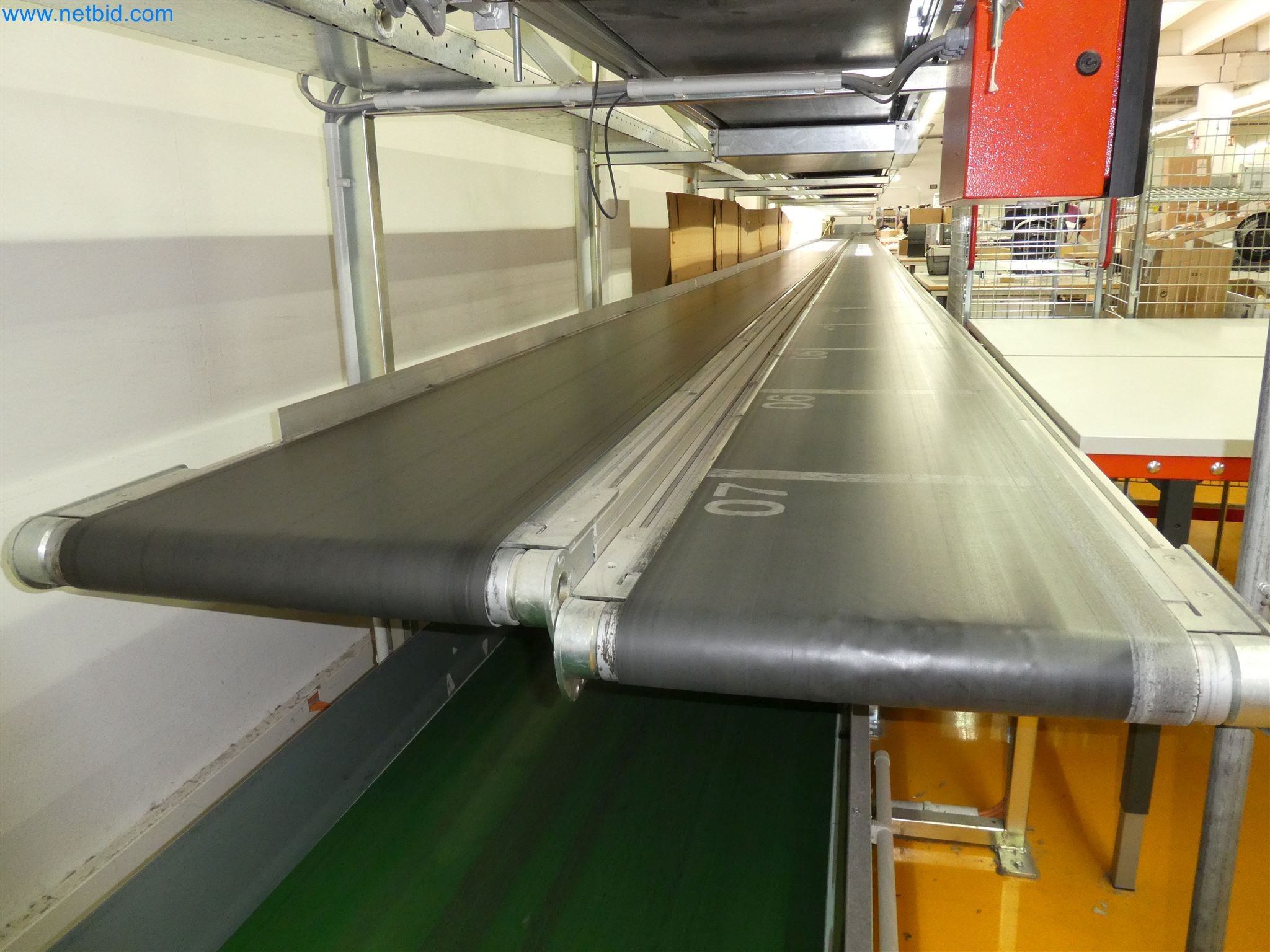 Sprzęt operacyjny, biurowy i biznesowy dla internetowej firmy wysyłkowej-3