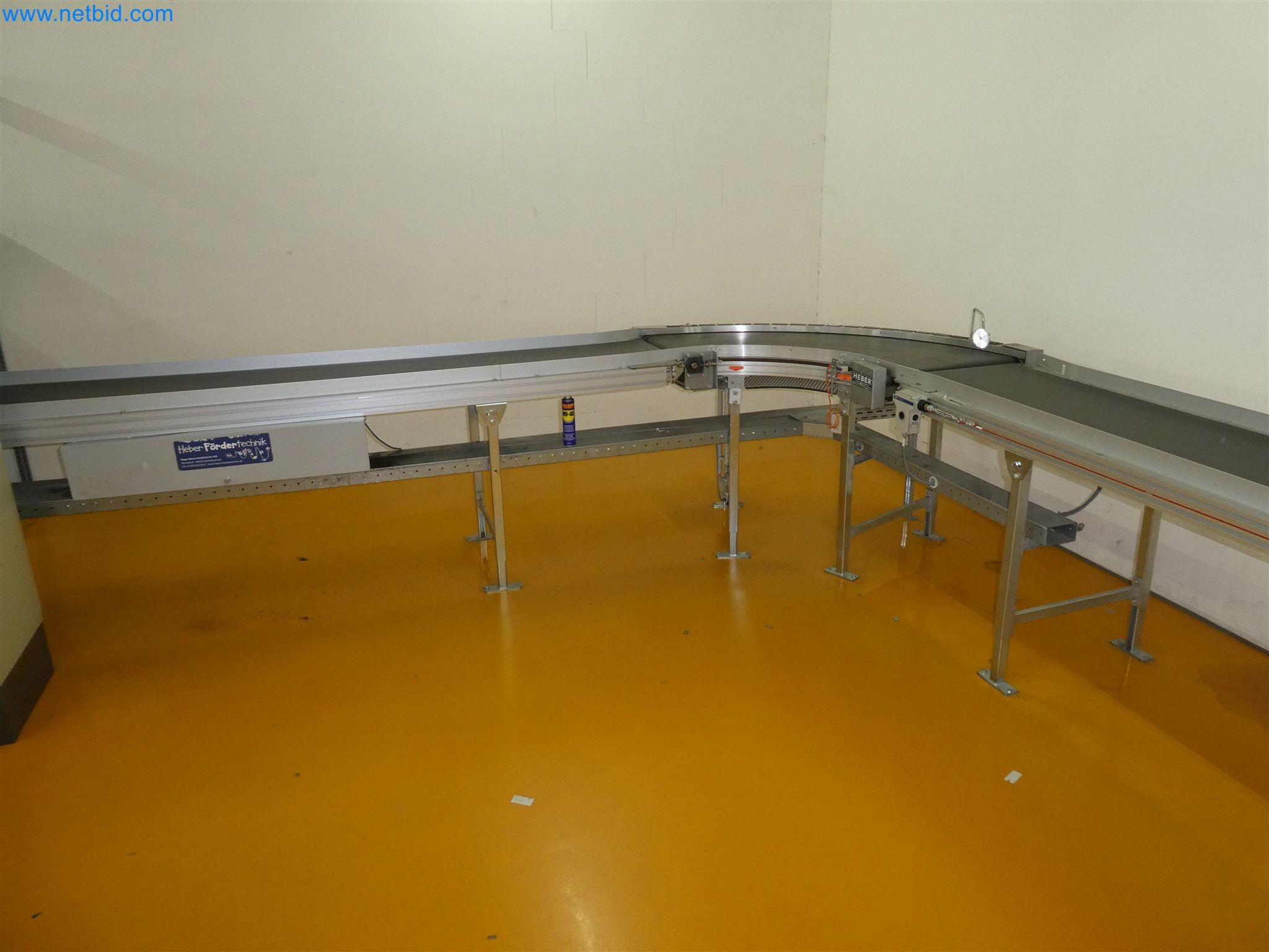 Sprzęt operacyjny, biurowy i biznesowy dla internetowej firmy wysyłkowej-6