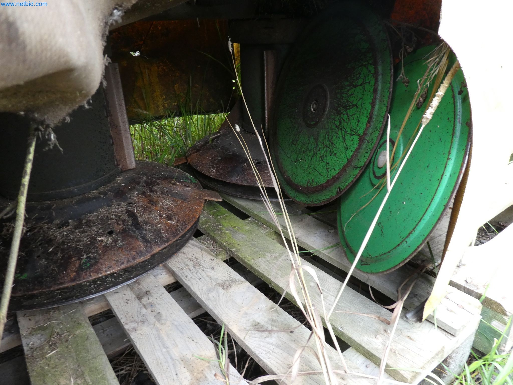 Zemědělské vybavení a stroje-3