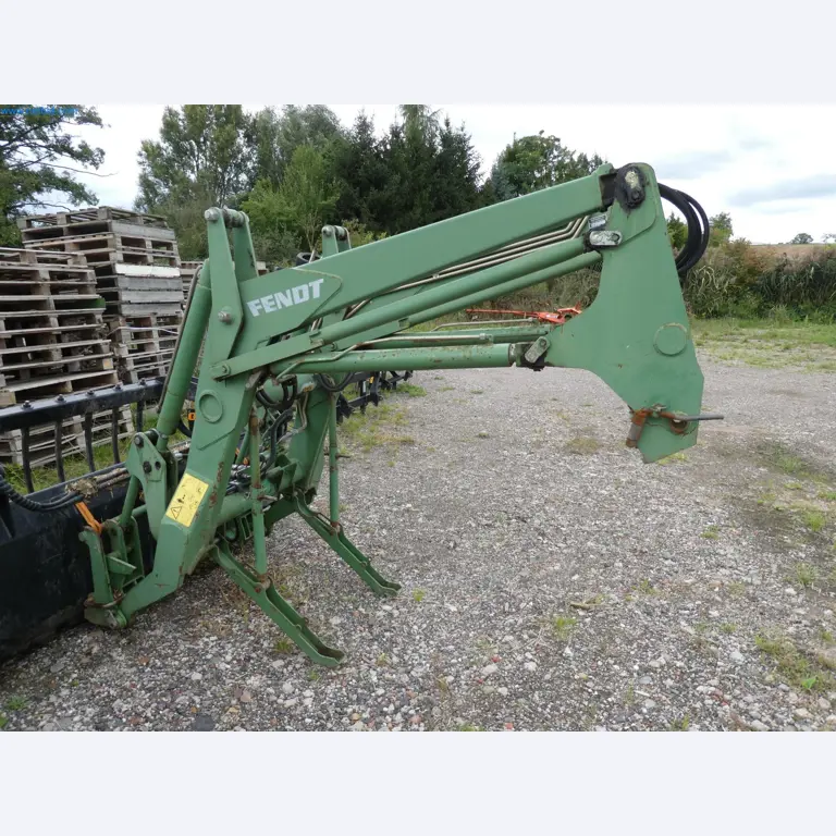 Zemědělské vybavení a stroje-11