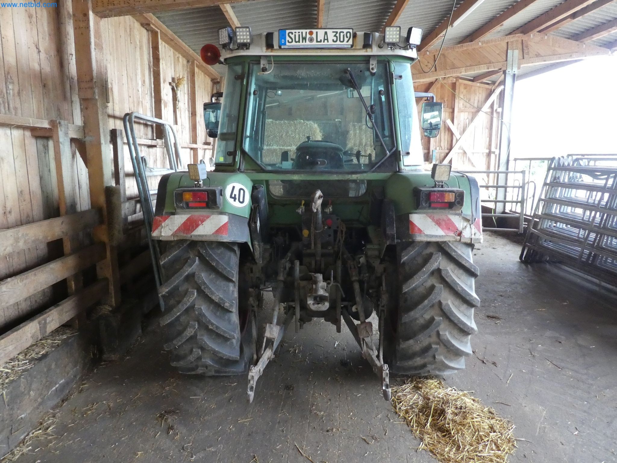 Zemědělské vybavení a stroje-20