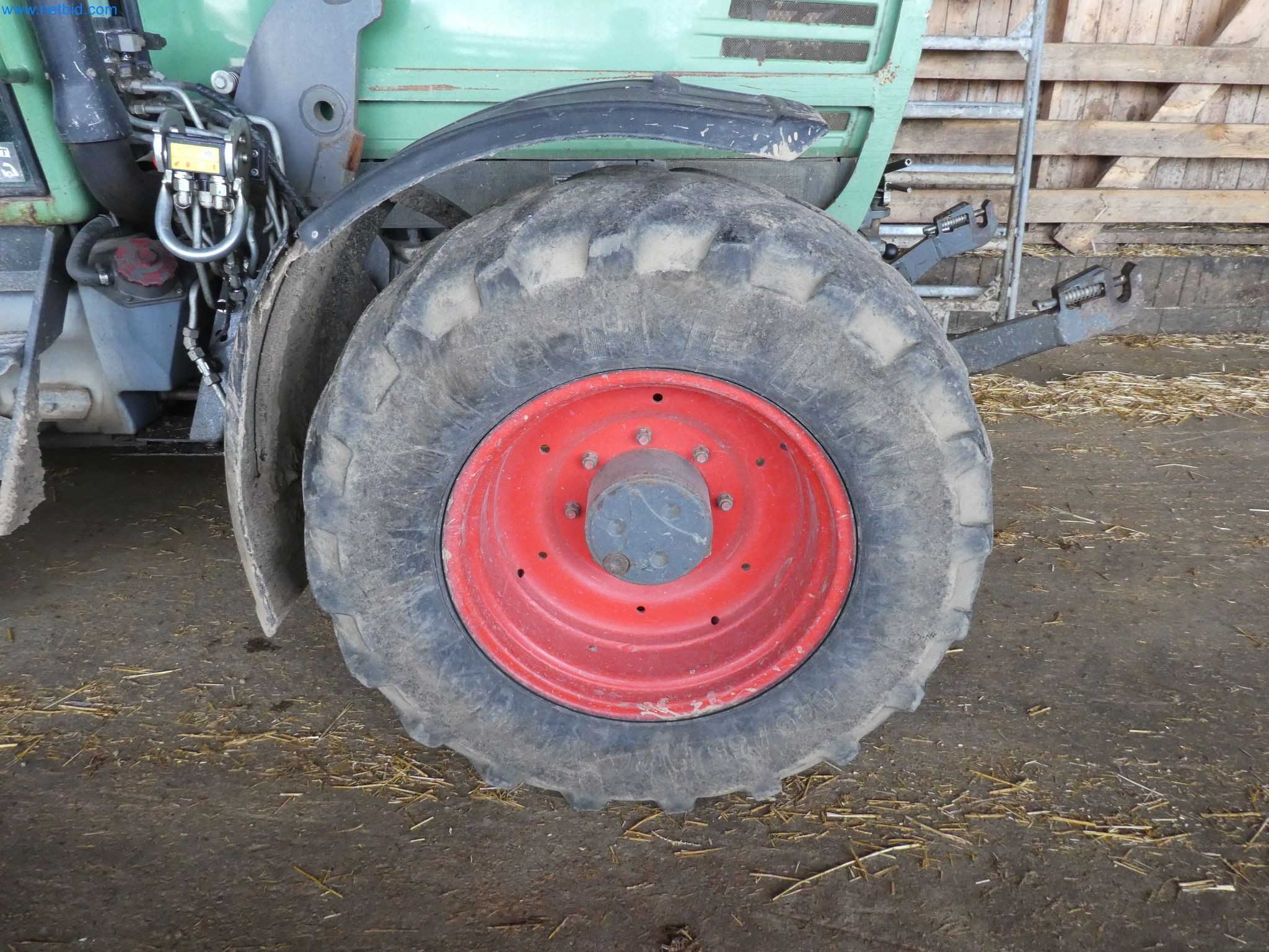 Zemědělské vybavení a stroje-22