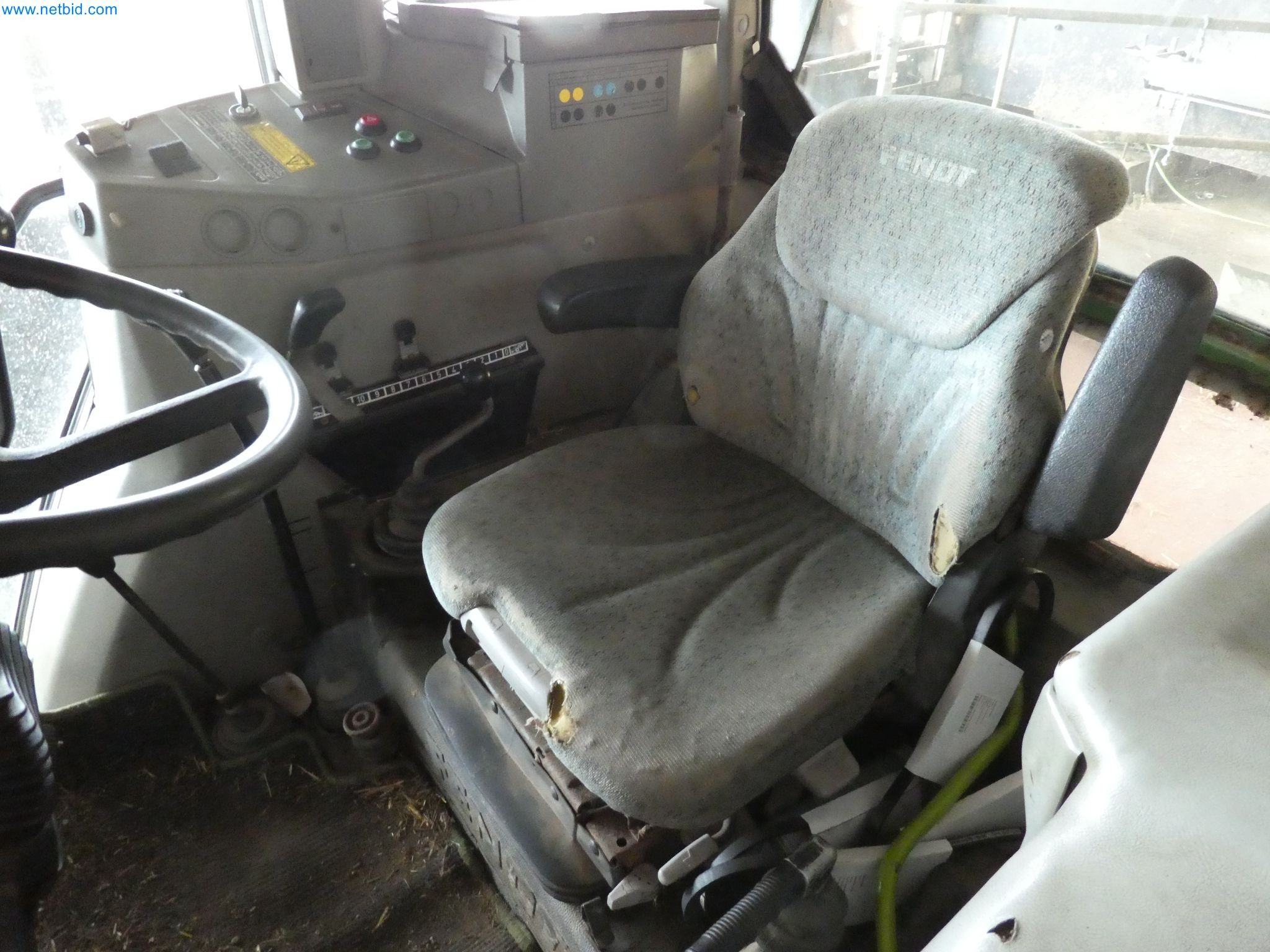 Zemědělské vybavení a stroje-6