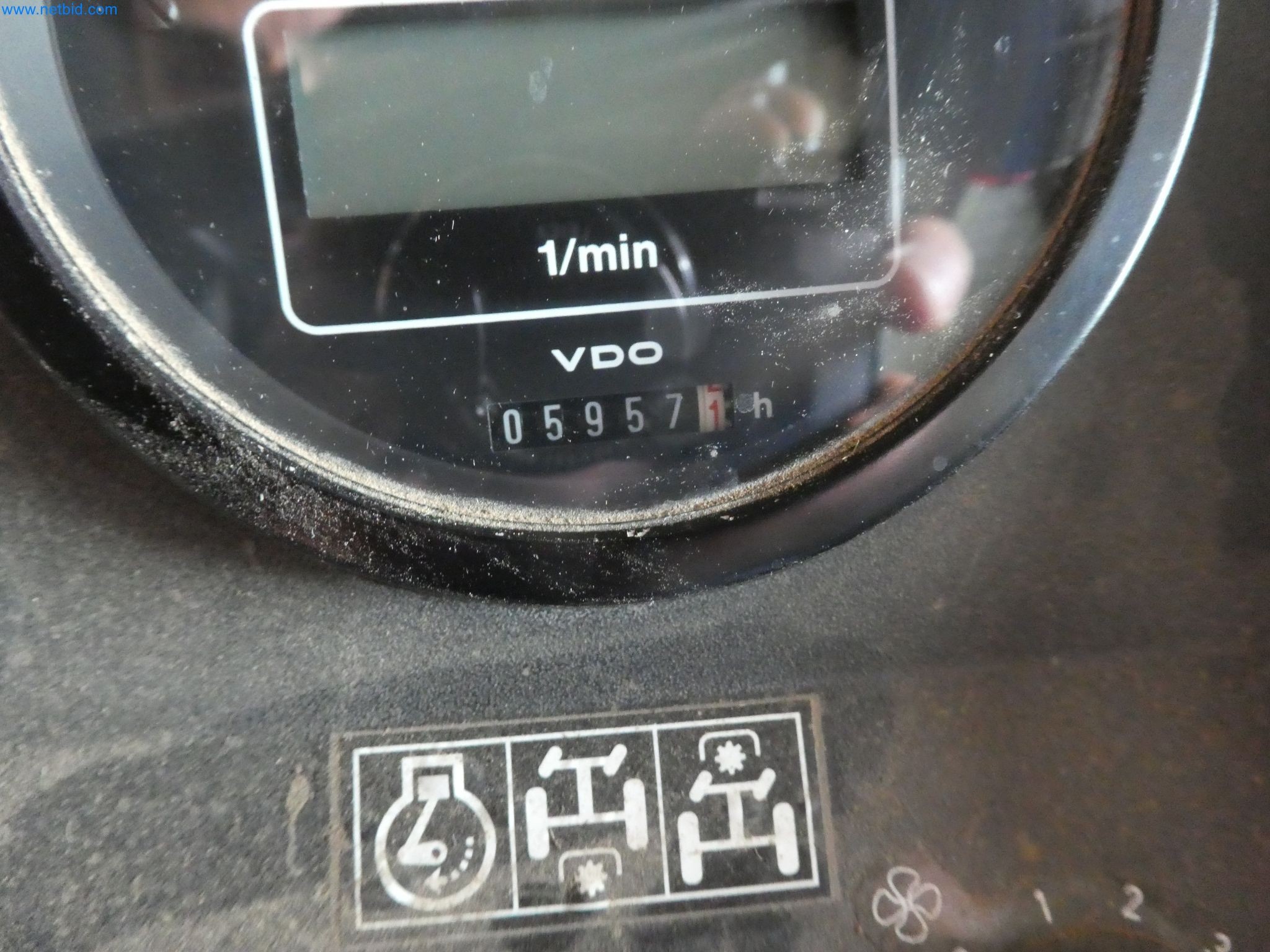 Zemědělské vybavení a stroje-8