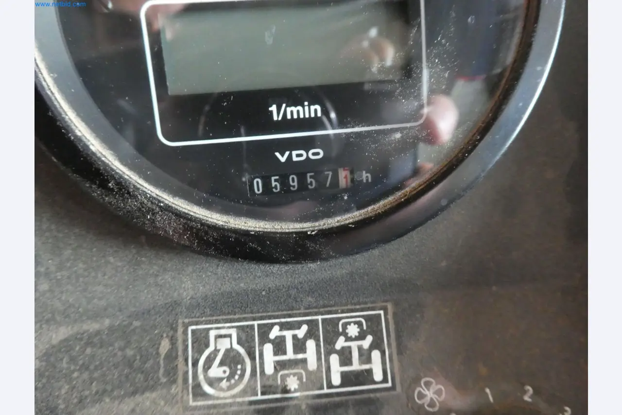 Zemědělské vybavení a stroje-8