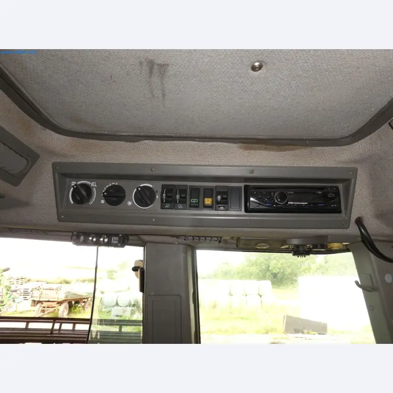 Zemědělské vybavení a stroje-9