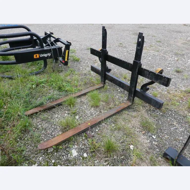 Zemědělské vybavení a stroje-1