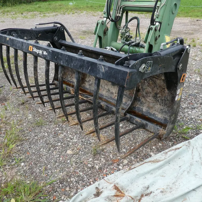 Hydraulická vidlice Alö Quicke Silograb M+190