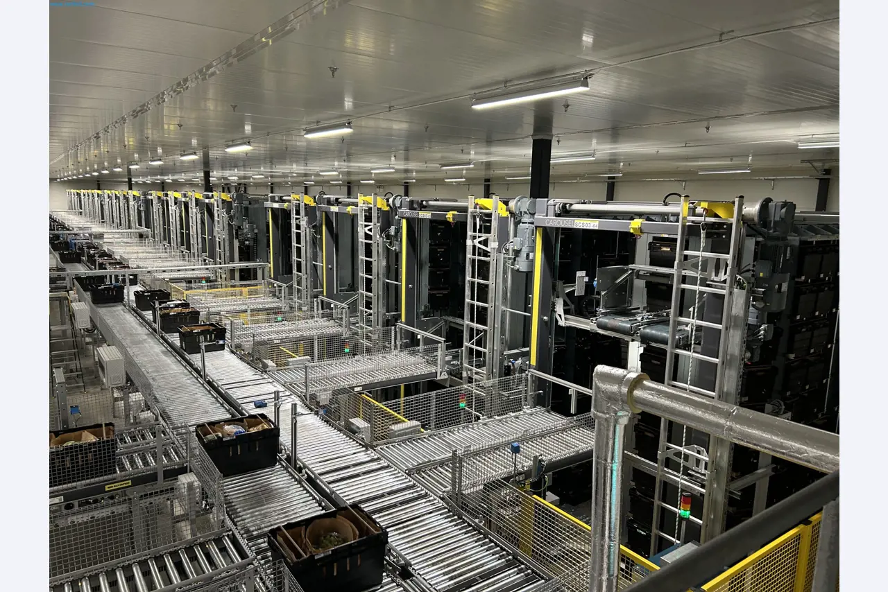 Entrepôt automatique pour l'industrie alimentaire et des boissons-11