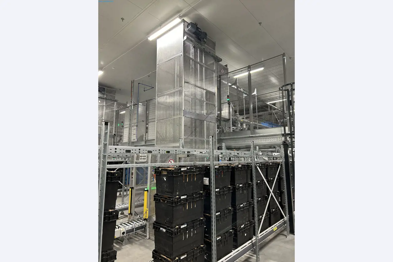 Entrepôt automatique pour l'industrie alimentaire et des boissons-17