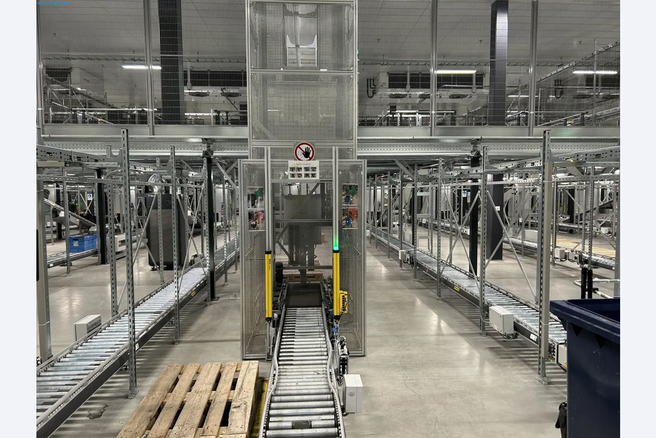 Entrepôt automatique pour l'industrie alimentaire et des boissons-33