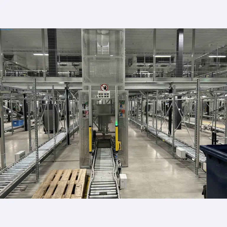 Entrepôt automatique pour l'industrie alimentaire et des boissons-33