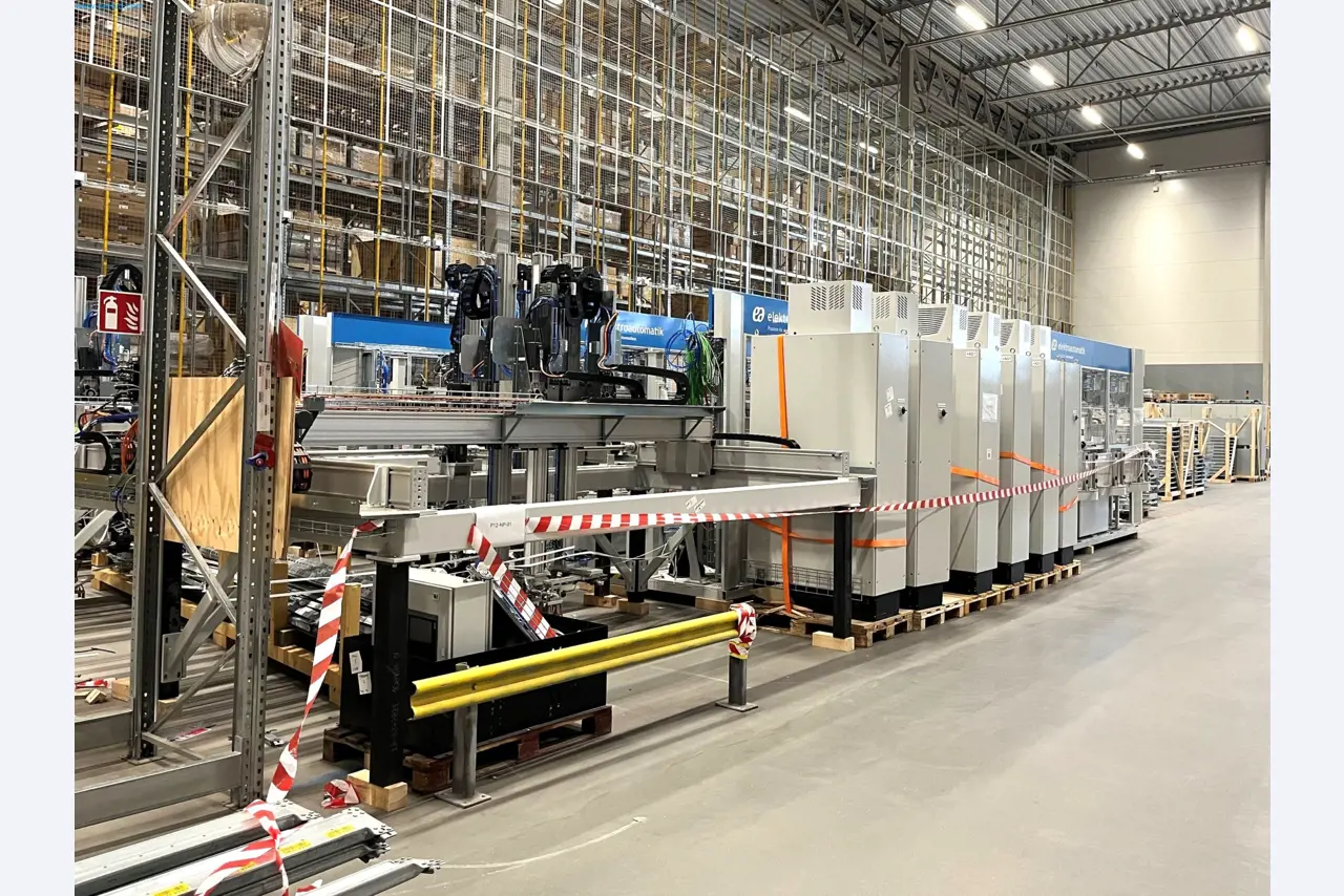 Entrepôt automatique pour l'industrie alimentaire et des boissons-55