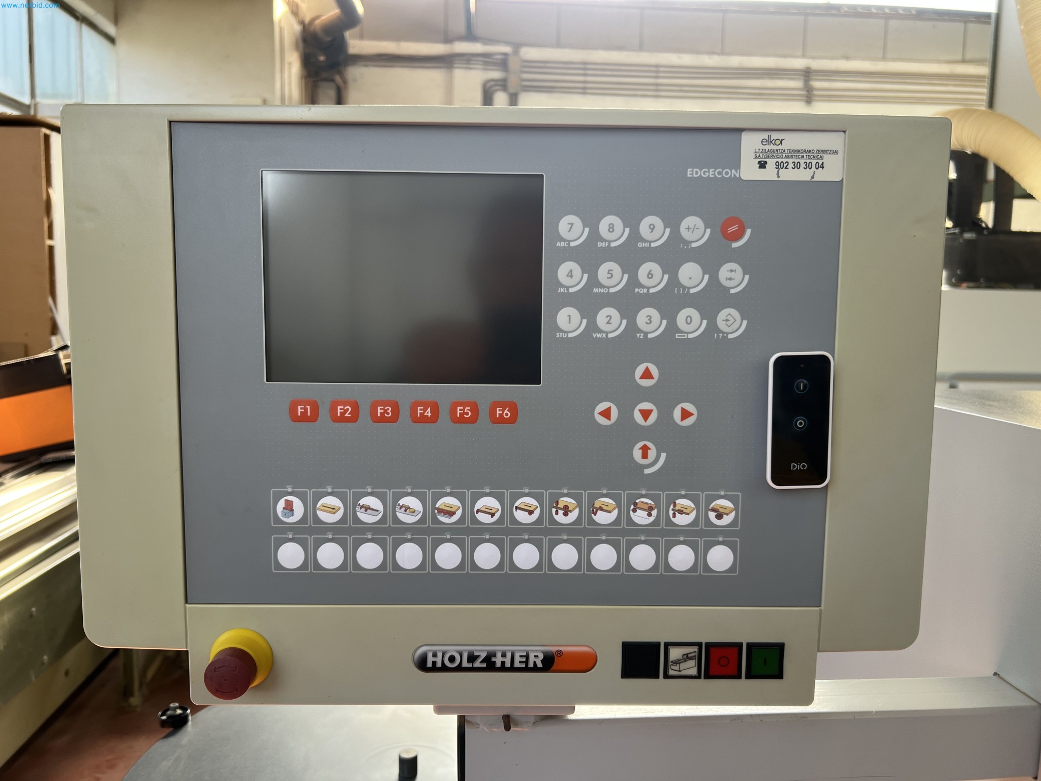 Motor mower for demanding mowing work-13