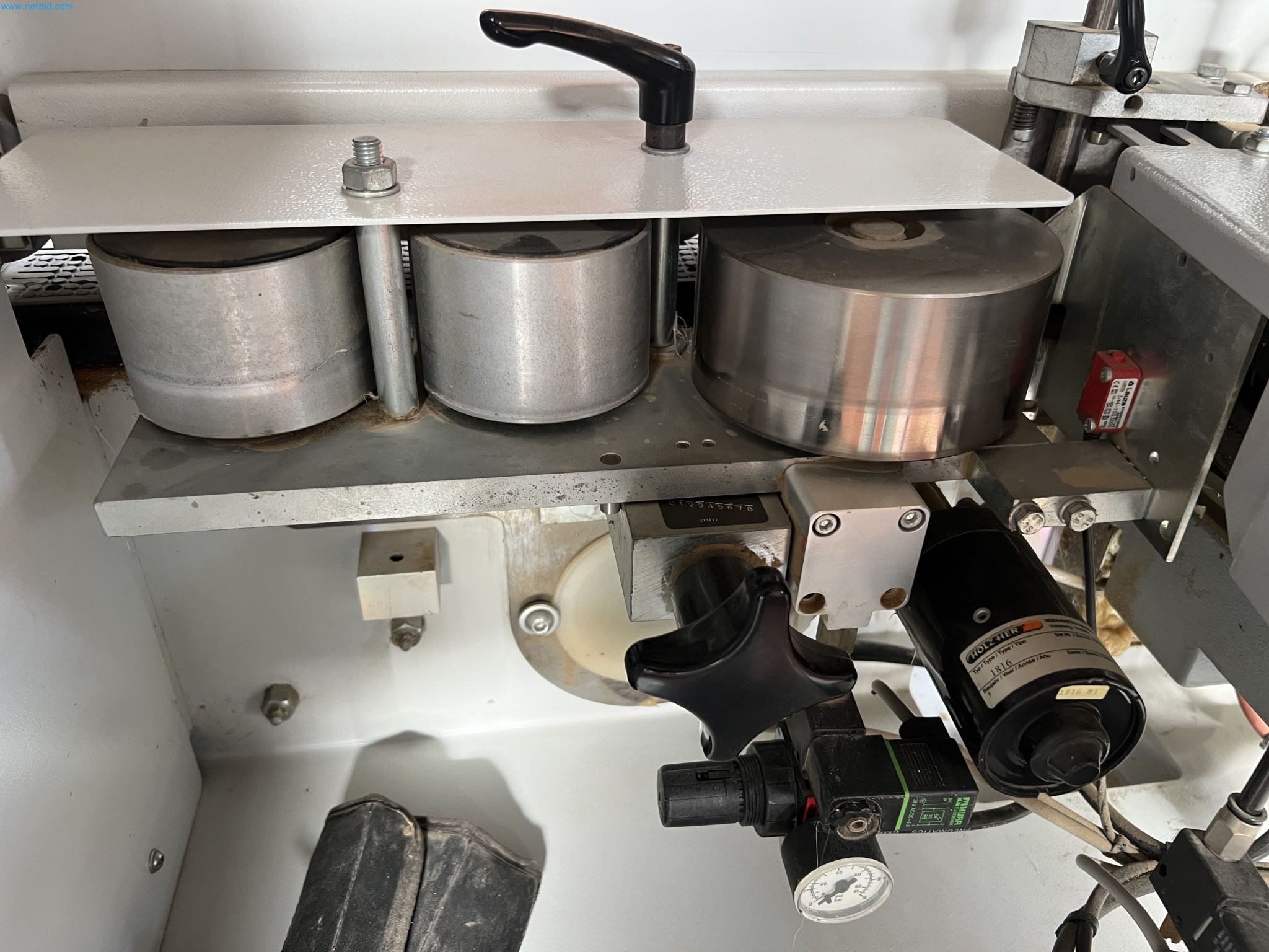 Motor mower for demanding mowing work-19