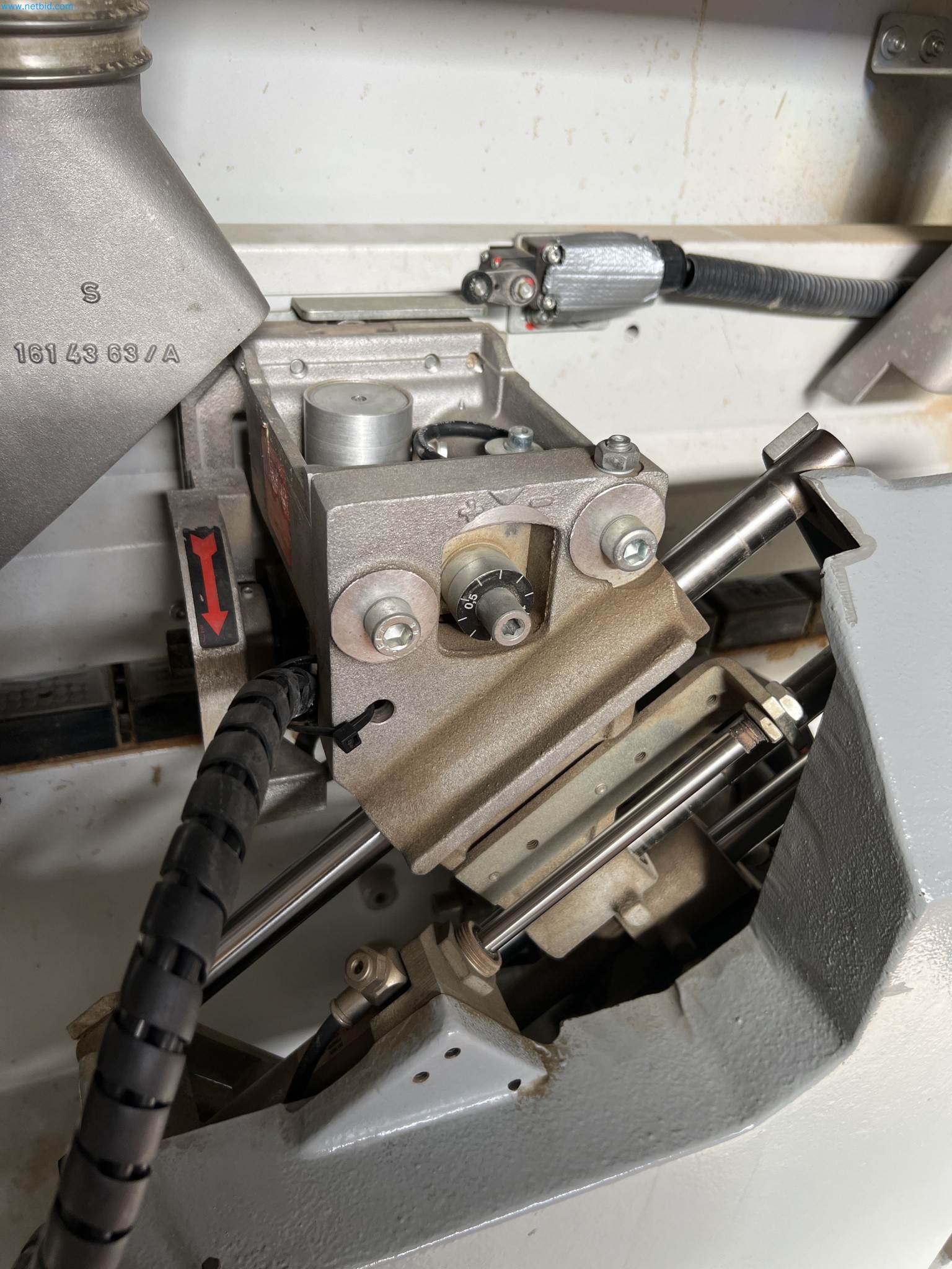 Motor mower for demanding mowing work-22