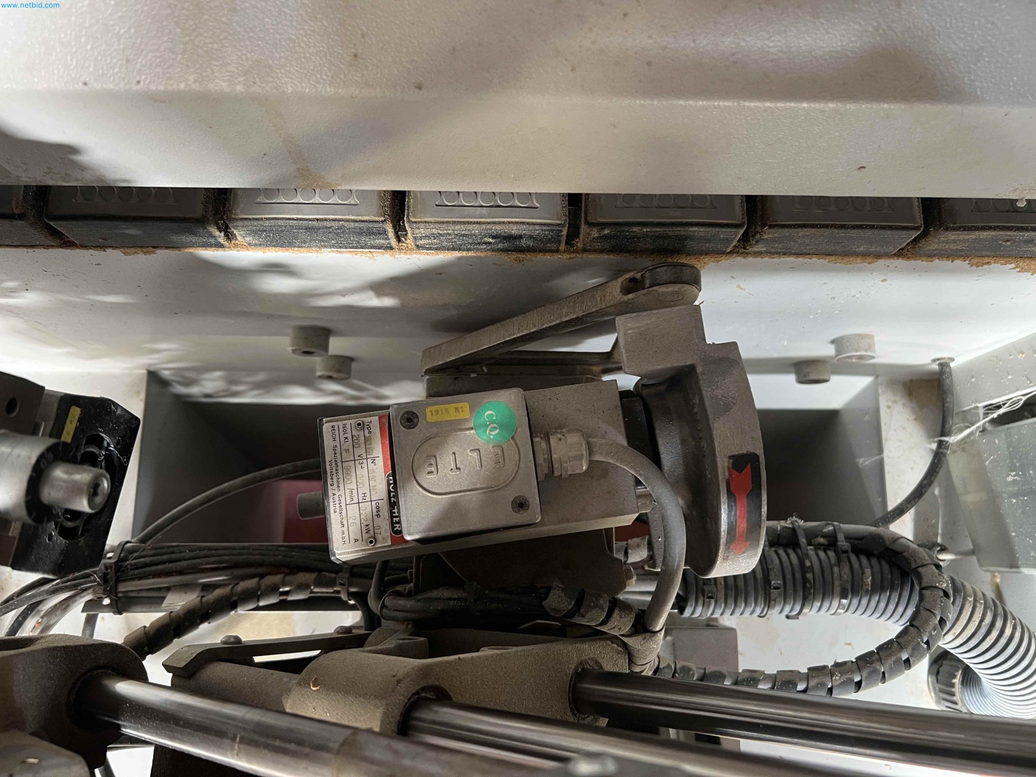 Motor mower for demanding mowing work-23