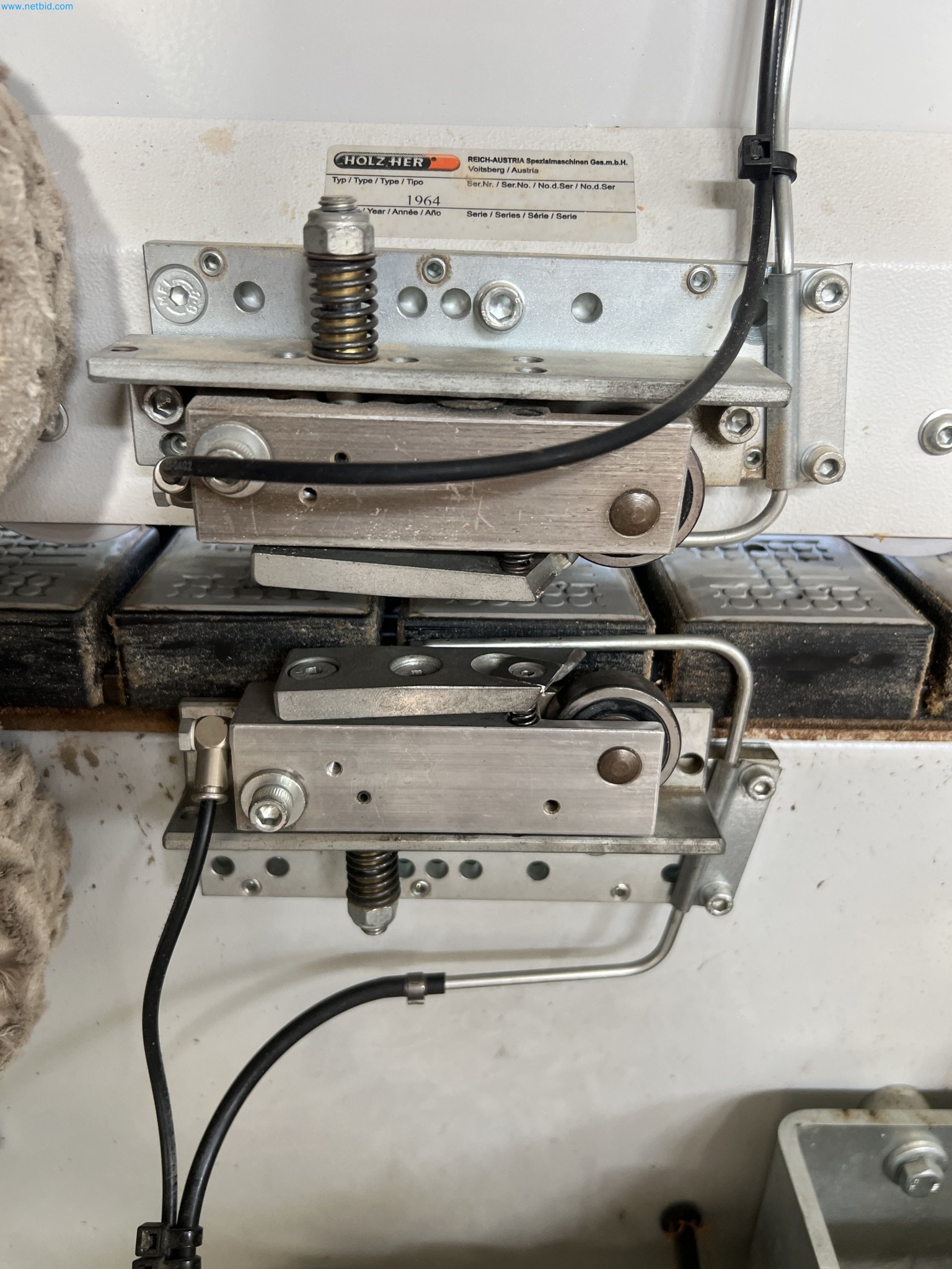 Motor mower for demanding mowing work-31