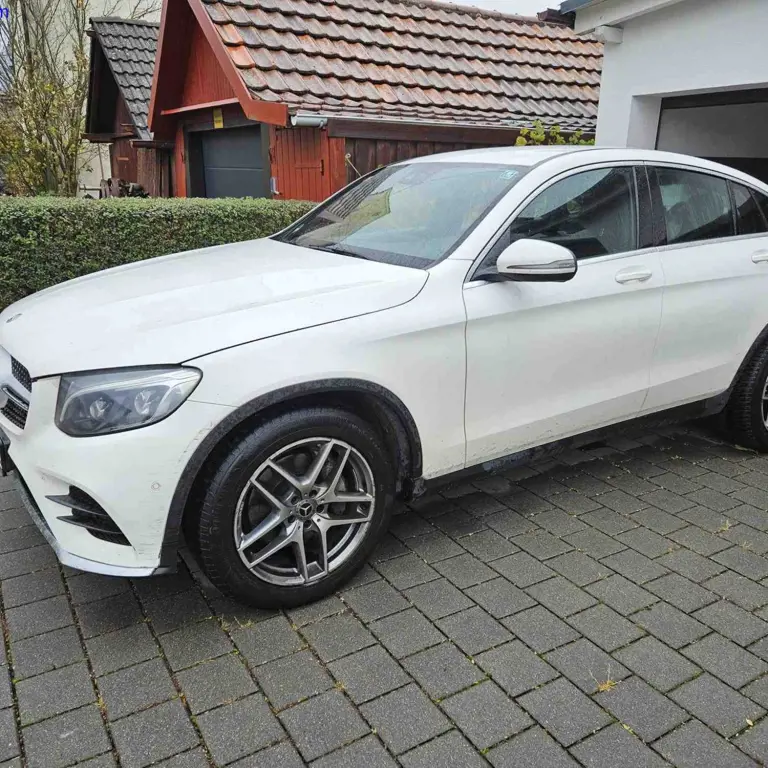 Car (Knockdown subject to approval) Mercedes-Benz GLC 220 D 4matic