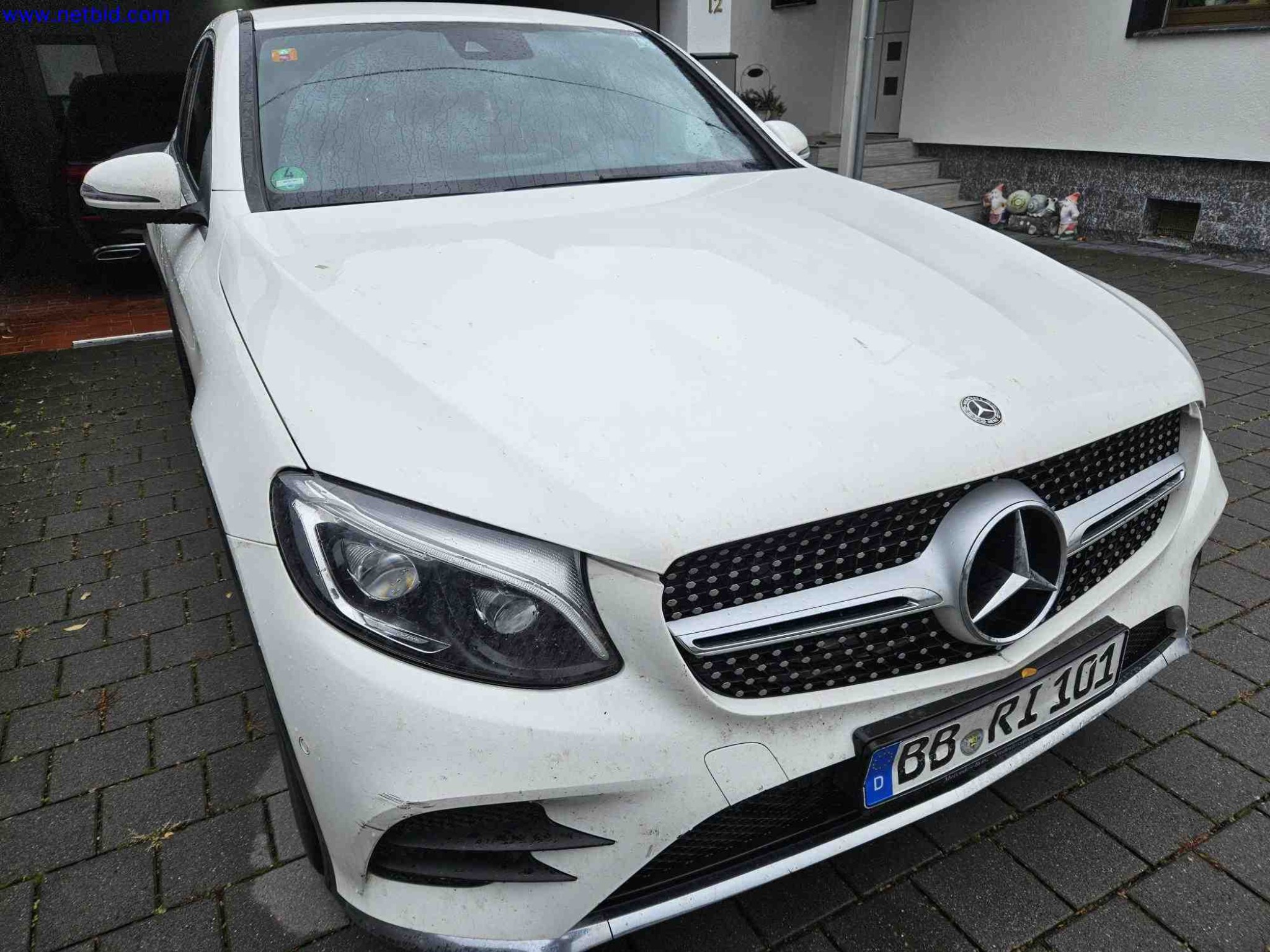 Various printing and embroidery machines-2