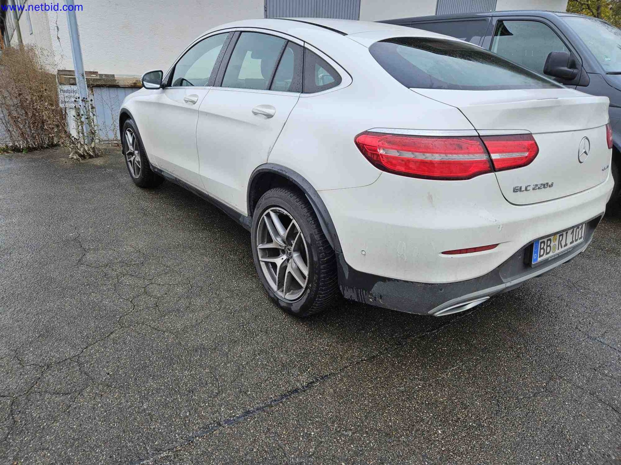 Various printing and embroidery machines-3