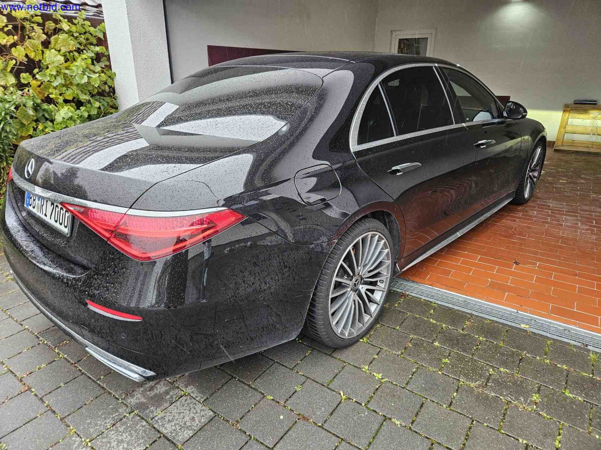 Various printing and embroidery machines-3