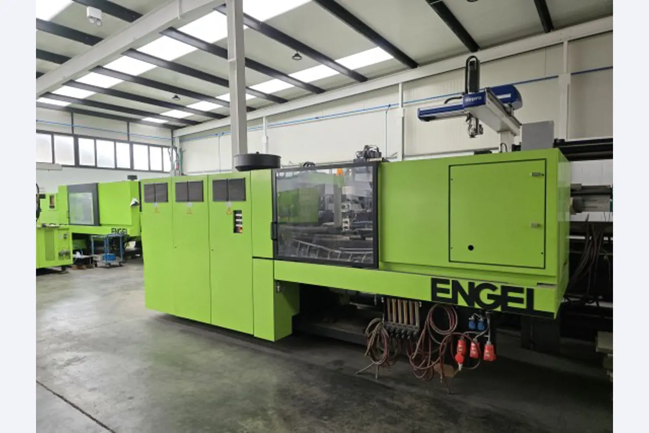 Machines pour la transformation des matières plastiques en Espagne-2