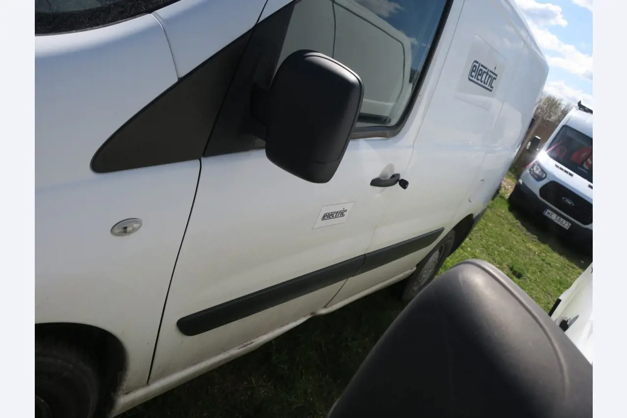 Véhicules d'occasion-11