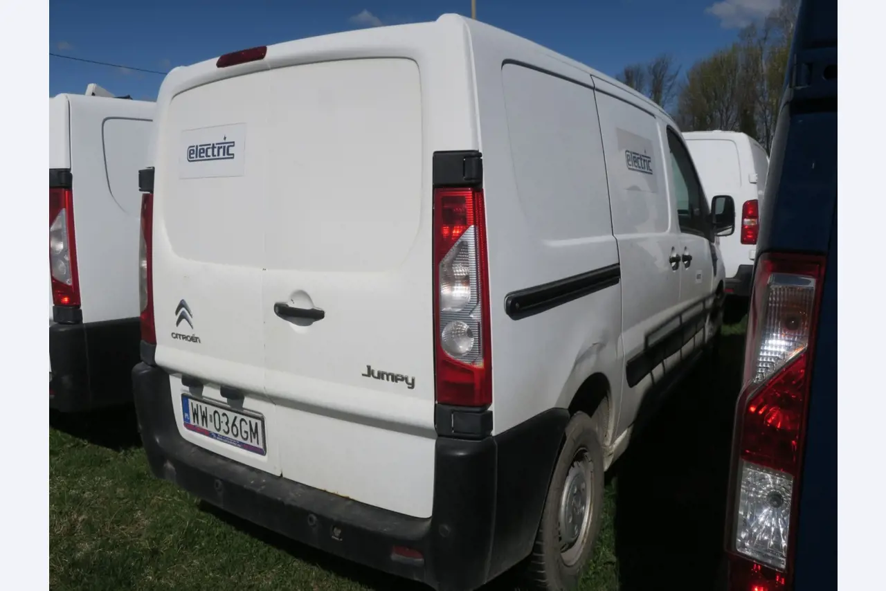 Véhicules d'occasion-16